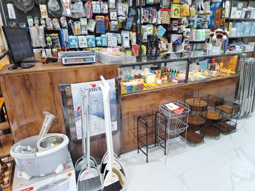 عکس پلاستیک و ظروف یکبار مصرف هخامنش