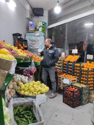 عکس میوه فروشی باران