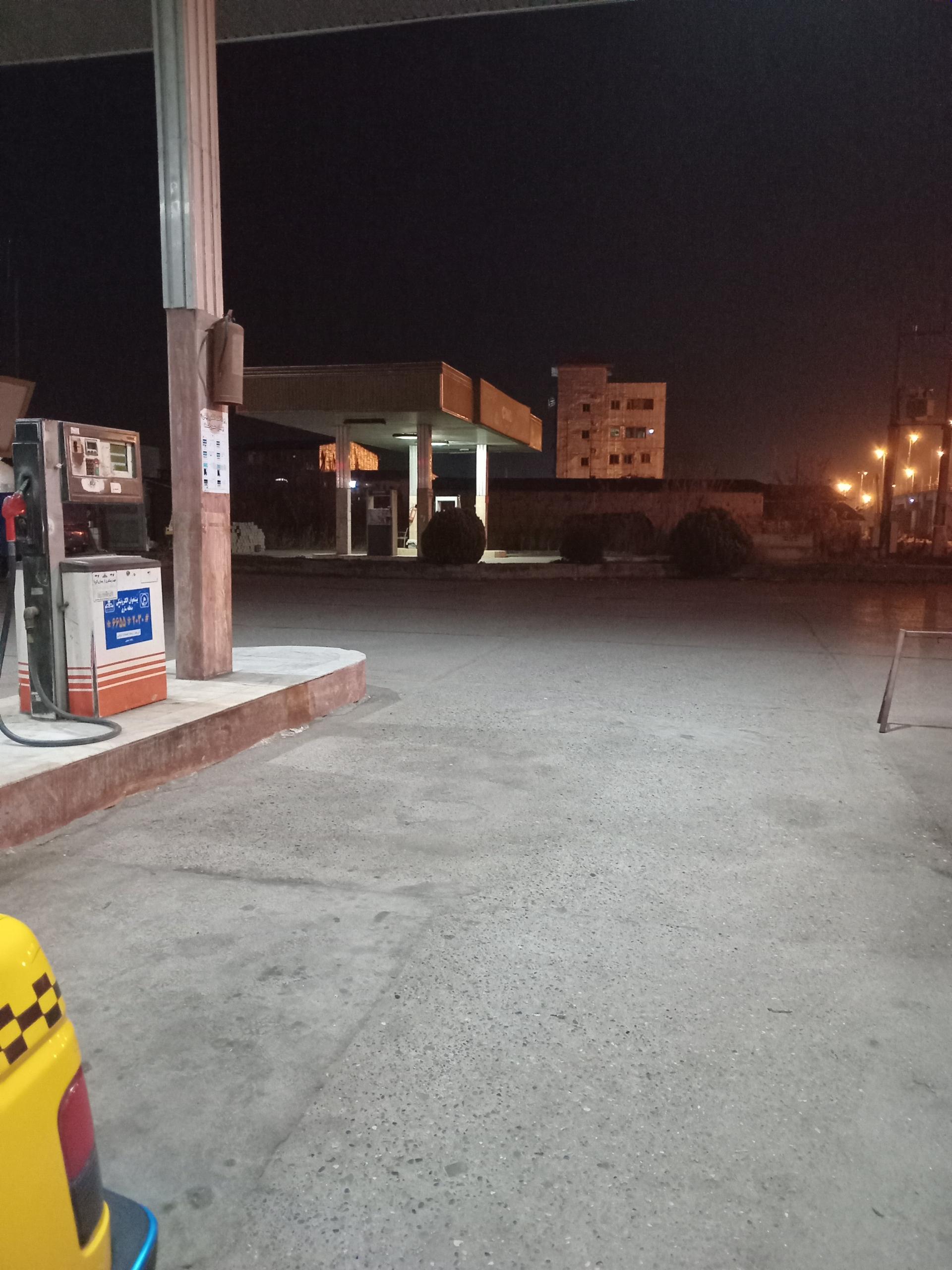 عکس پمپ بنزین و CNG