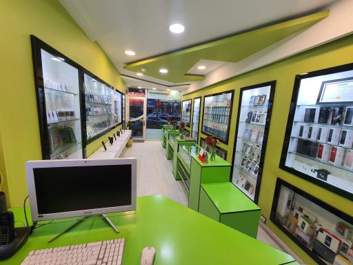 عکس موبایل پویاتل