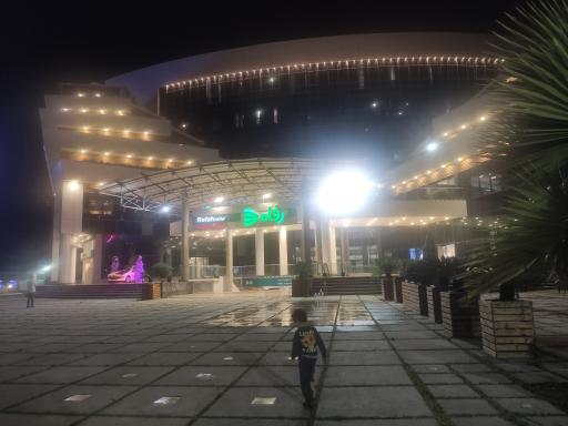 عکس مرکز خرید دنیای آرزو