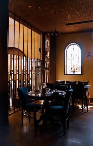 عکس رستوران و کافی شاپ بروس