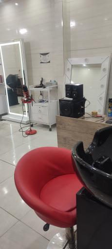 عکس سالن پیرایش پدرام