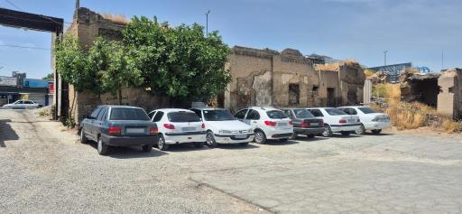 عکس پارکینگ بزرگ بابایی