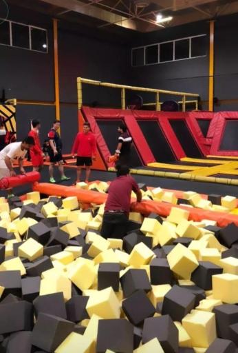 عکس مجموعه سرپوشیده ترامپولین تنگو