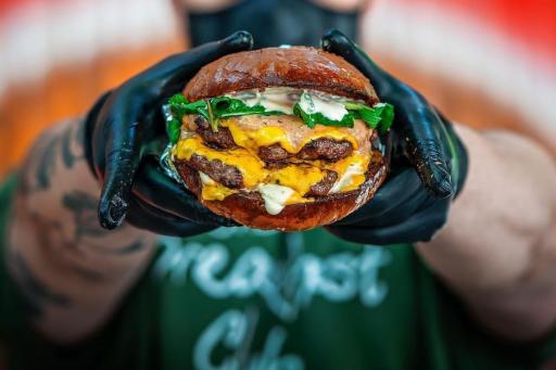 رستوران کاپیتان اِم