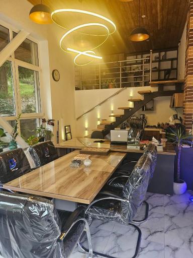 عکس مشاوره املاک کاسپین