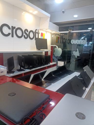 عکس لپ‌تاپ کرمیان گناوه 