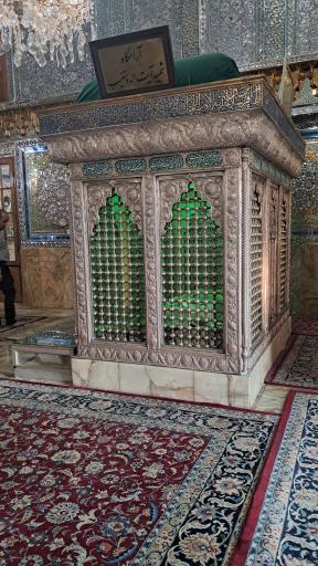 عکس آرامگاه شهید محراب آیت الله دستغیب 