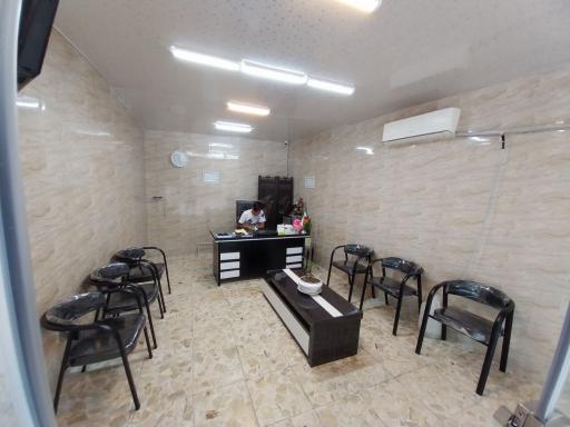 عکس مشاور املاک تاج محل