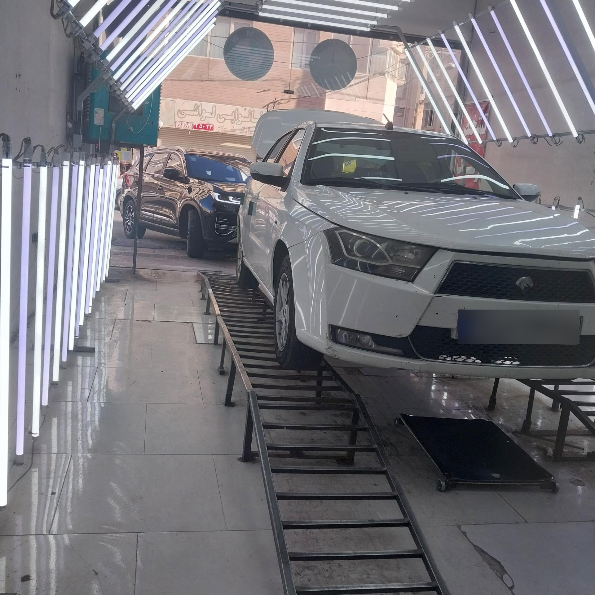 عکس مرکز کارشناسی و کارشناس تشخیص رنگ و فنی مرادی