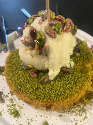 کافه باقلوای یئنی