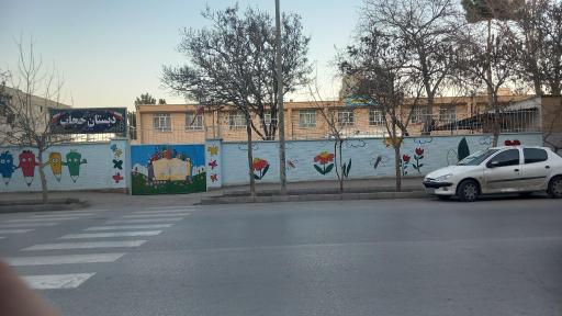 عکس دبستان دخترانه حجاب