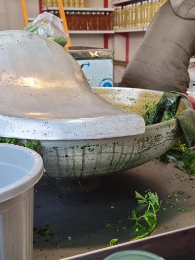 عکس سبزی خردکنی باغچه