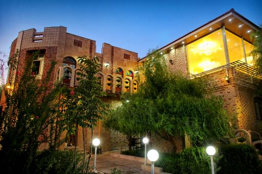 عکس رستوران ایران زمین