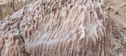 عکس غار نمکی گرمسار