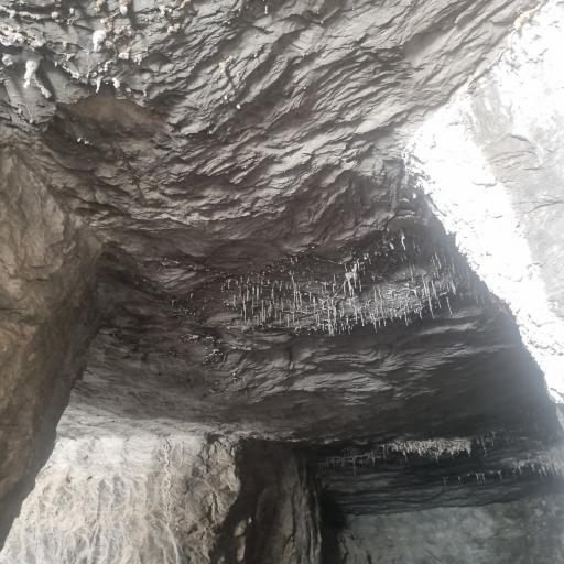 عکس غار نمکی گرمسار