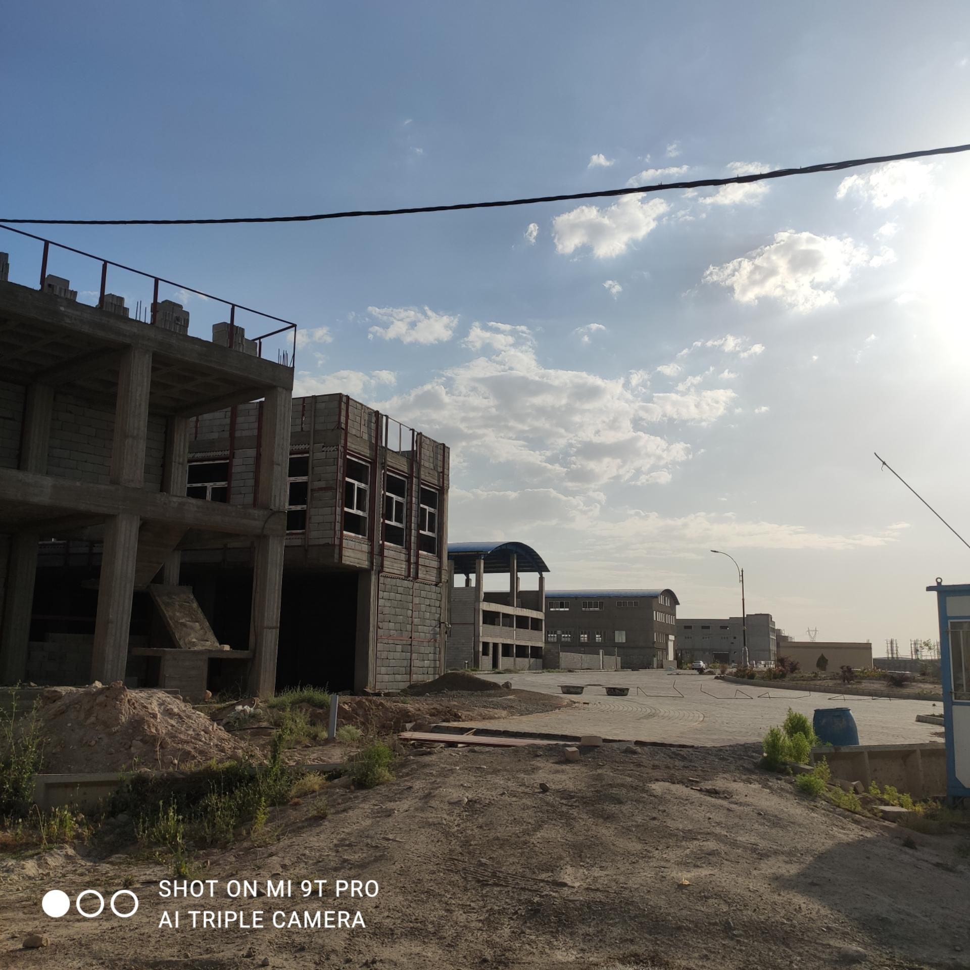 عکس شهرک صنعتی کیف و کفش چالیش