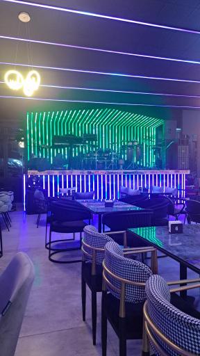 عکس کافه رستوران هنرمندان