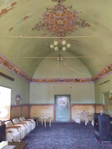 عکس عمارت باقری