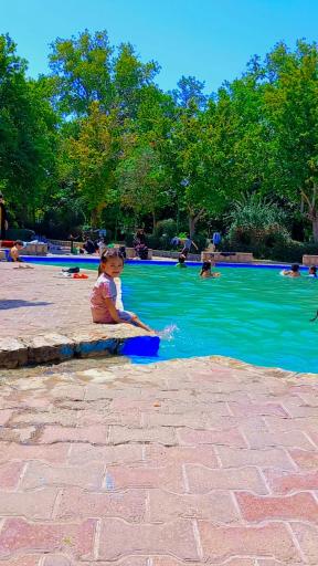 عکس استخر و آب نما بش قارداش