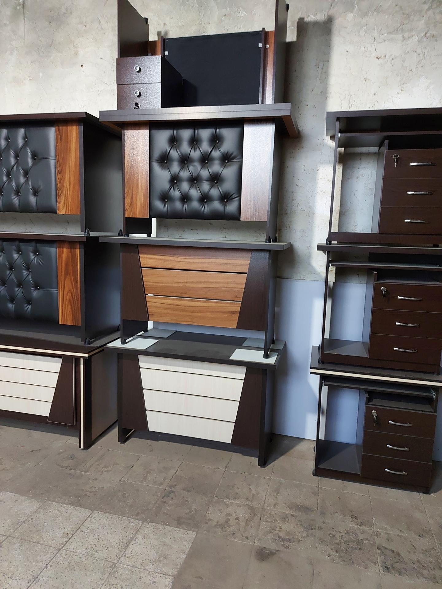 عکس کارگاه تولیدی میرزاده