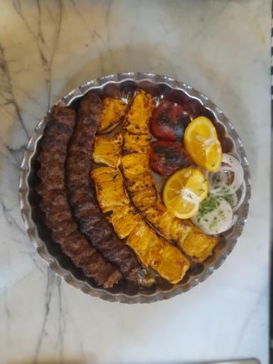 عکس کبابی سلطان لقمه