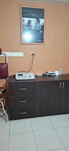 عکس کلینیک شنوایی و سمعک مرکزی