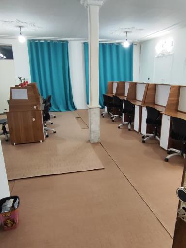 عکس سالن مطالعه دخترانه راه کنکور