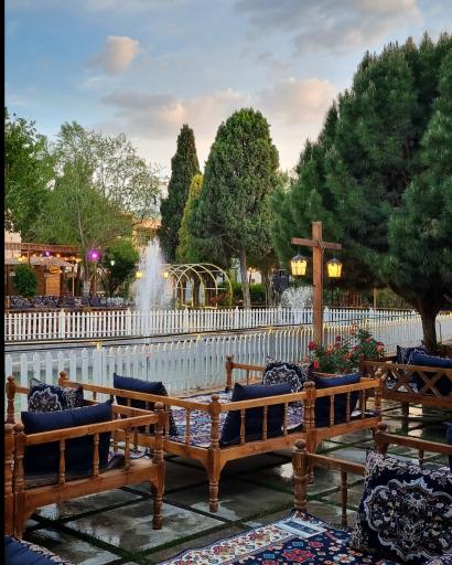 عکس باغ رستوران کلبه‌