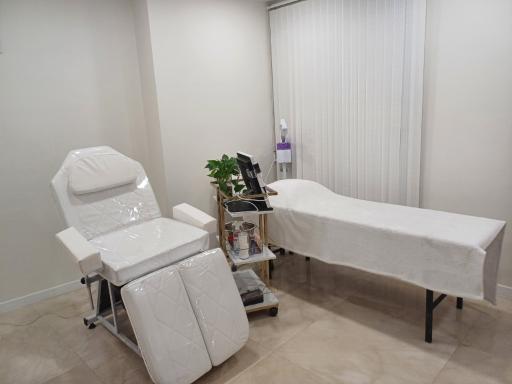 عکس کلینیک پوست و موی افرا