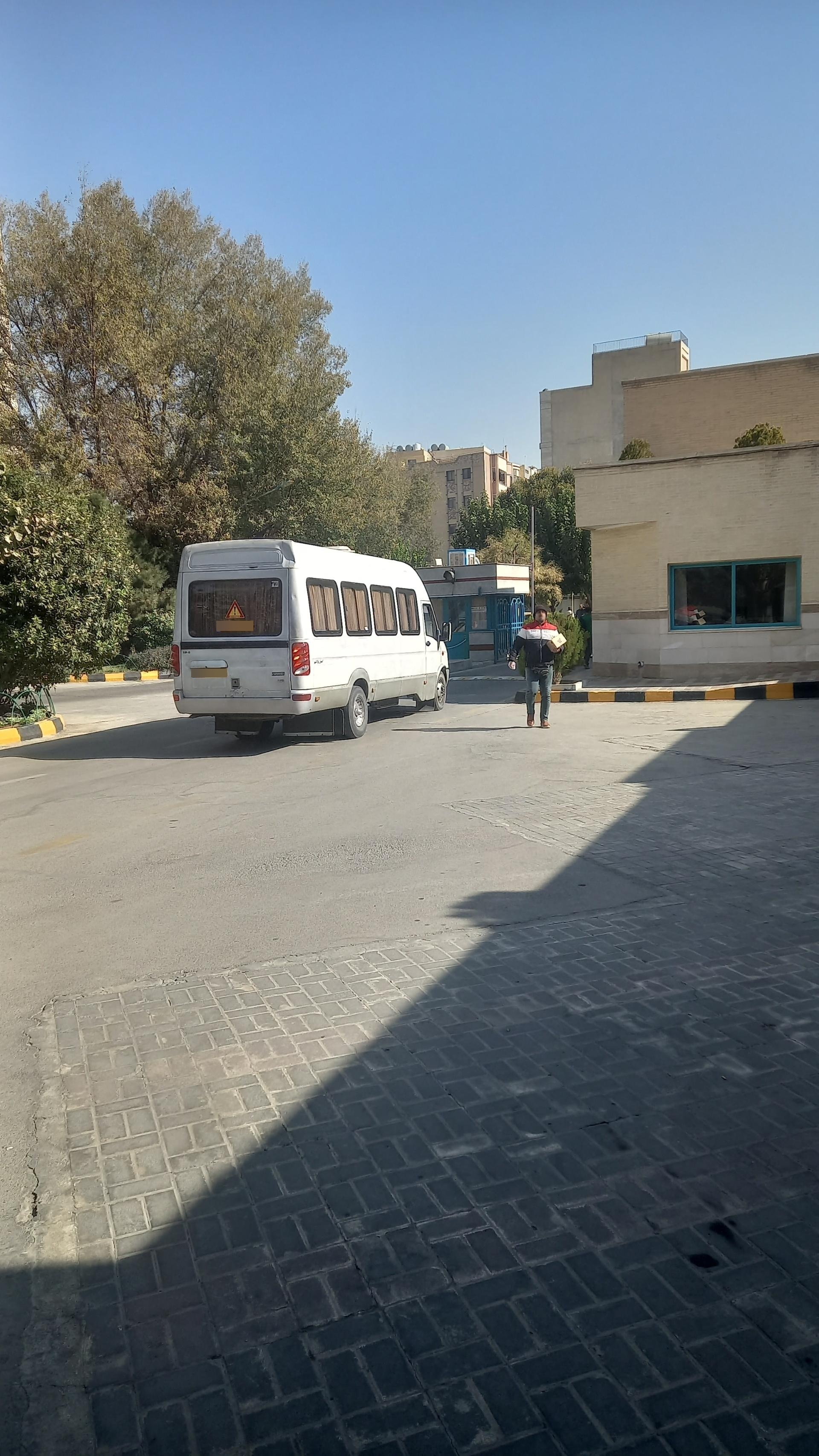 عکس ترمینال زاینده رود