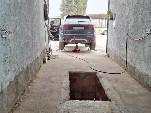 عکس تعمیرگاه فنی اتومبیل کوچک نژاد