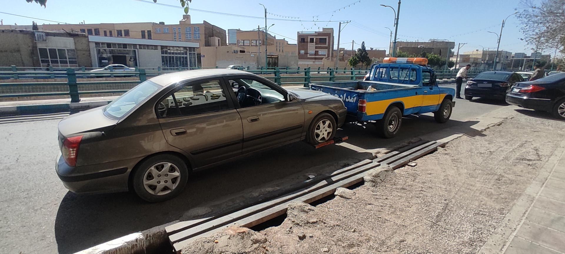 عکس یدک کش وامداد خودرو مهریز