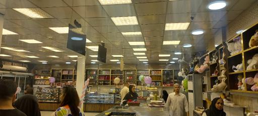 عکس شیرینی و بستنی خوشمزه آوازه