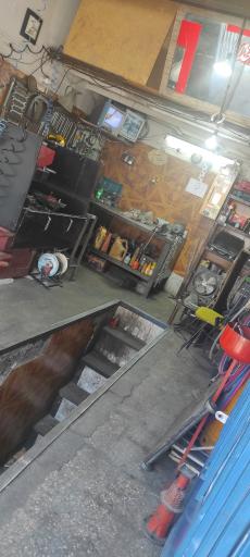 عکس خدمات فنی اتومبیل اهواز