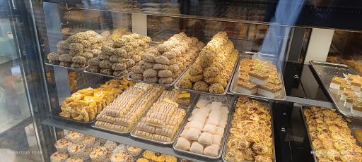 عکس شیرینی سرای ماه نوش