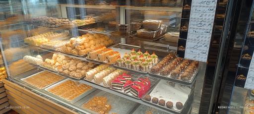 عکس شیرینی سرای ماه نوش