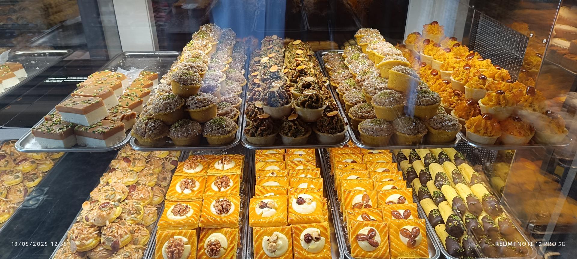 عکس شیرینی سرای ماه نوش