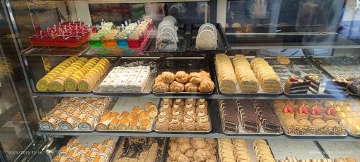 شیرینی سرای ماه نوش