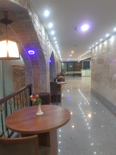 عکس رستوران ارگ محتشم