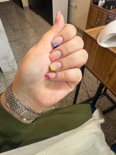 عکس سالن زیبایی بلانژ