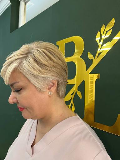 عکس سالن زیبایی بلانژ