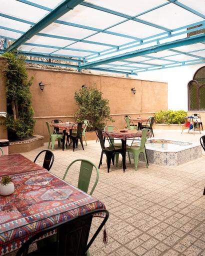 عکس کافه کتاب ارغوان