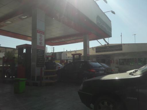 عکس پمپ بنزین و گازوئیل 184 کمرد