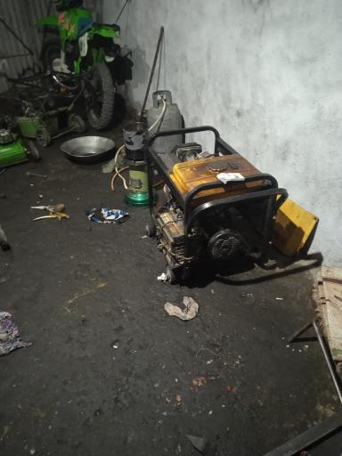 عکس تعمیرگاه موتور سیکلت پرویز