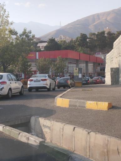 عکس پمپ بنزین محلاتی جایگاه 196