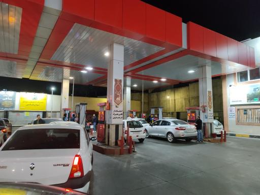 عکس پمپ بنزین محلاتی جایگاه شرکتی 196