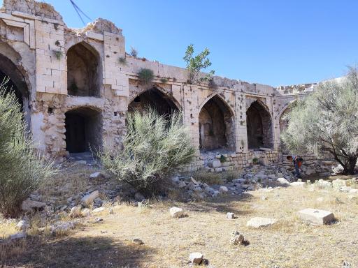 عکس کاروانسرای میان کتل