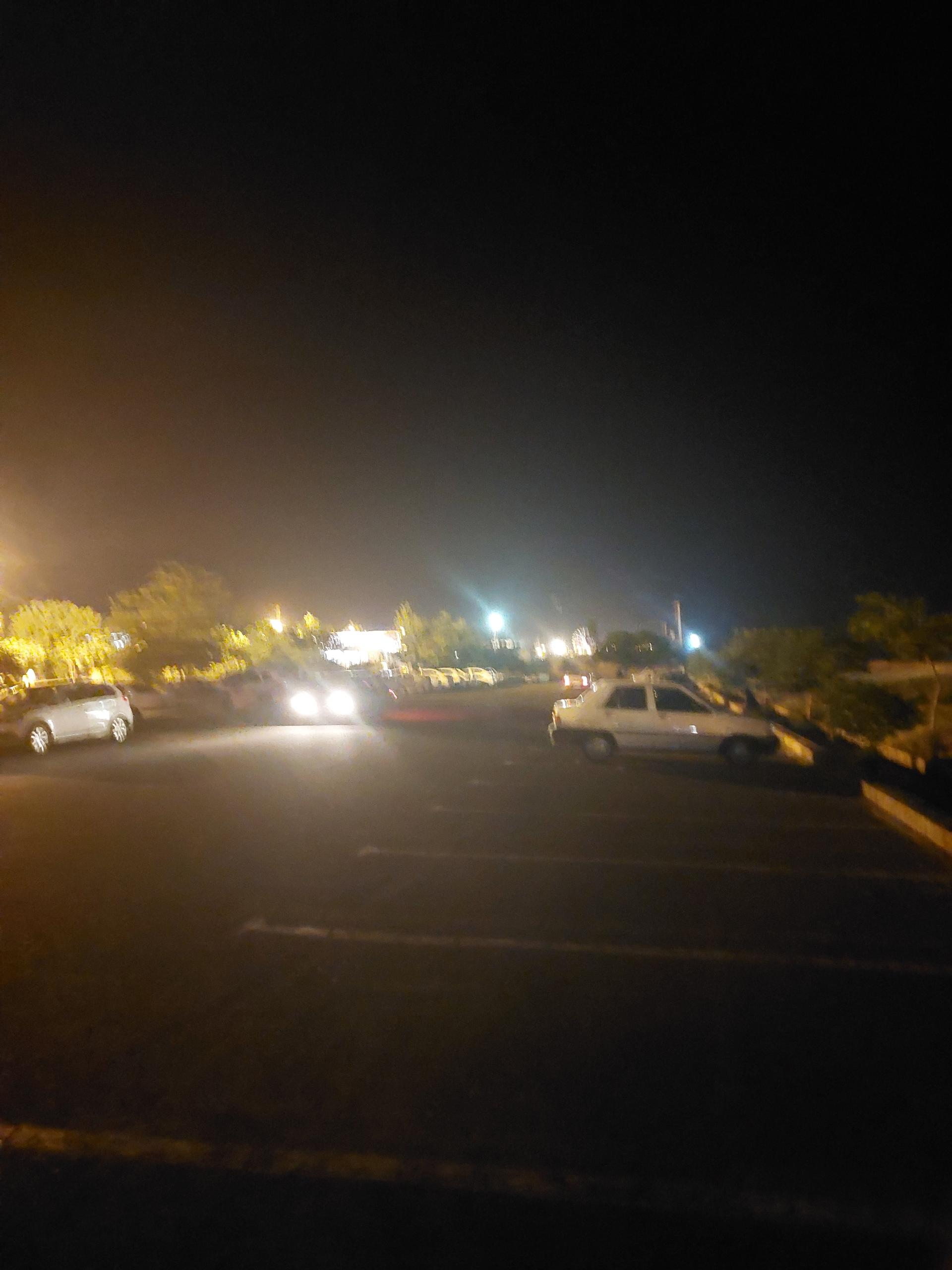 عکس پارکینگ پارک سلامت 